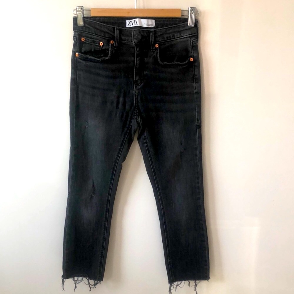 Zara Women's Black Distressed  Stretch Jeans